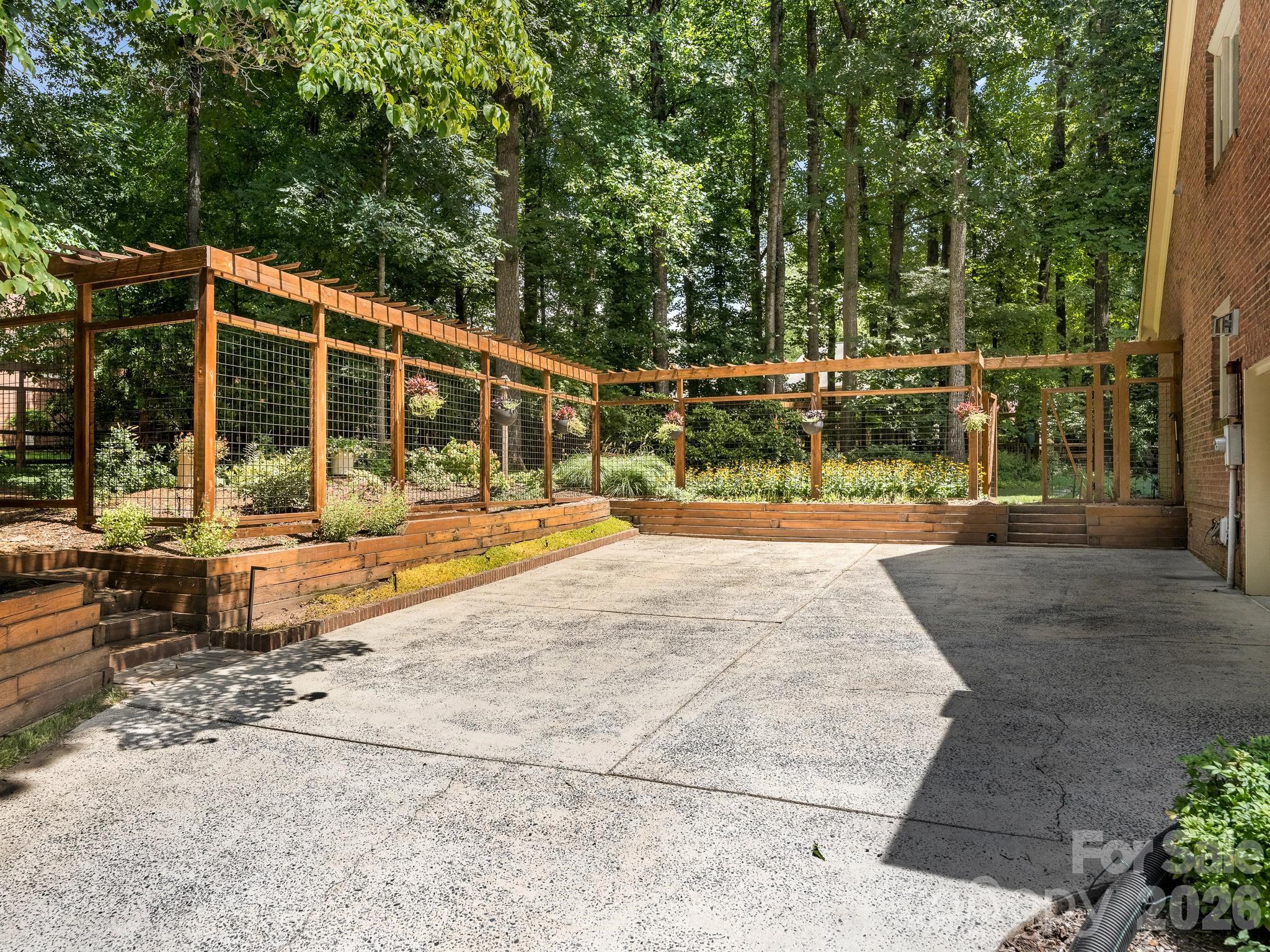 5402 Flowering Dogwood Lane — Charlotte