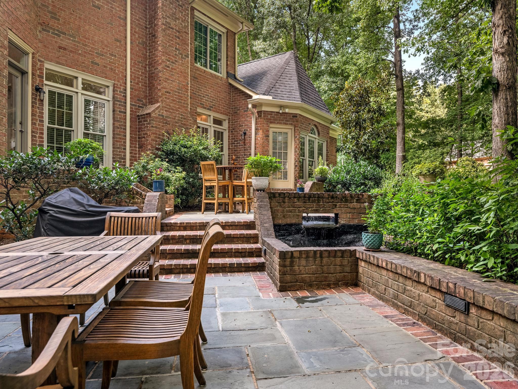 5402 Flowering Dogwood Lane — Charlotte