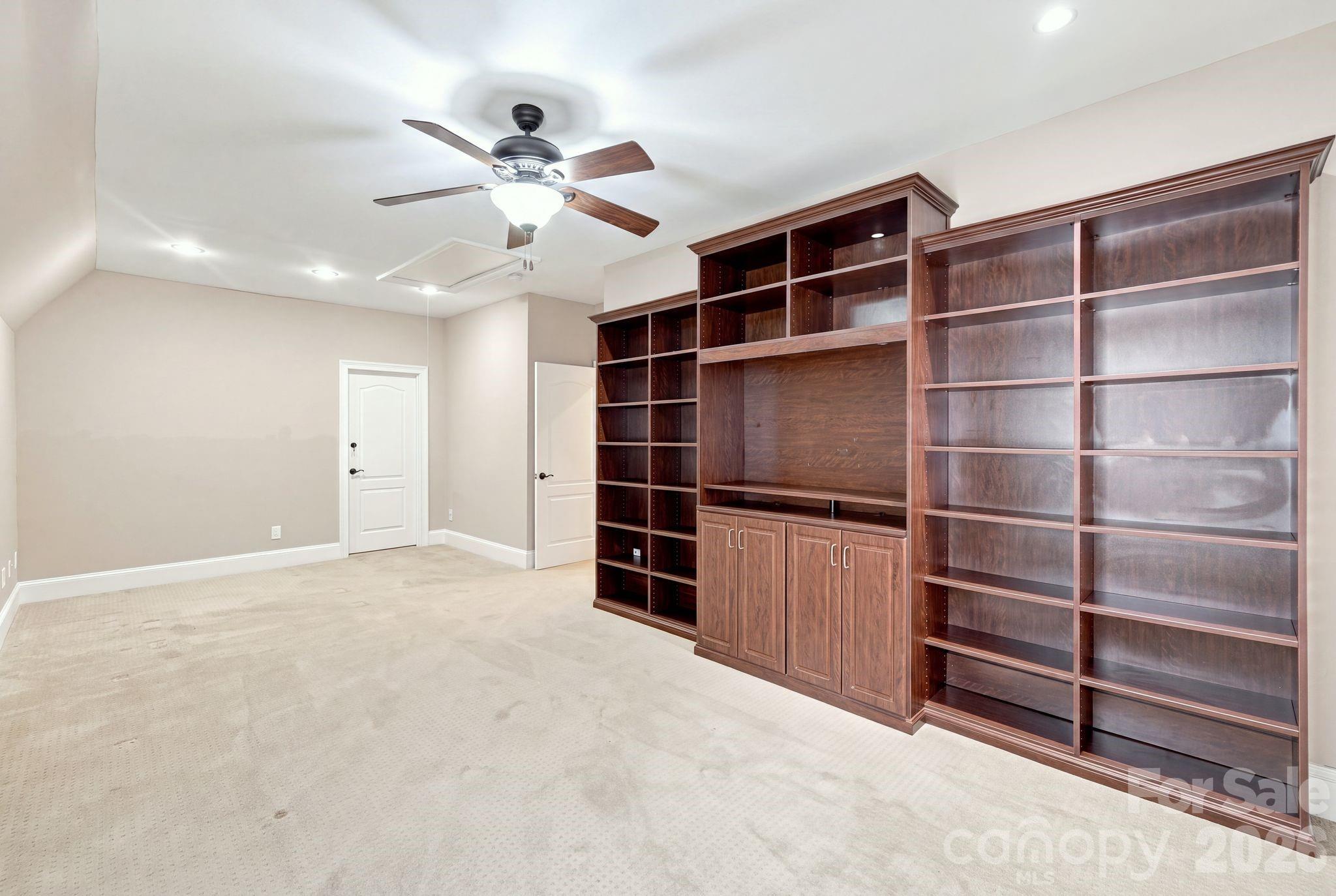 8813 Provence Village Lane — Charlotte