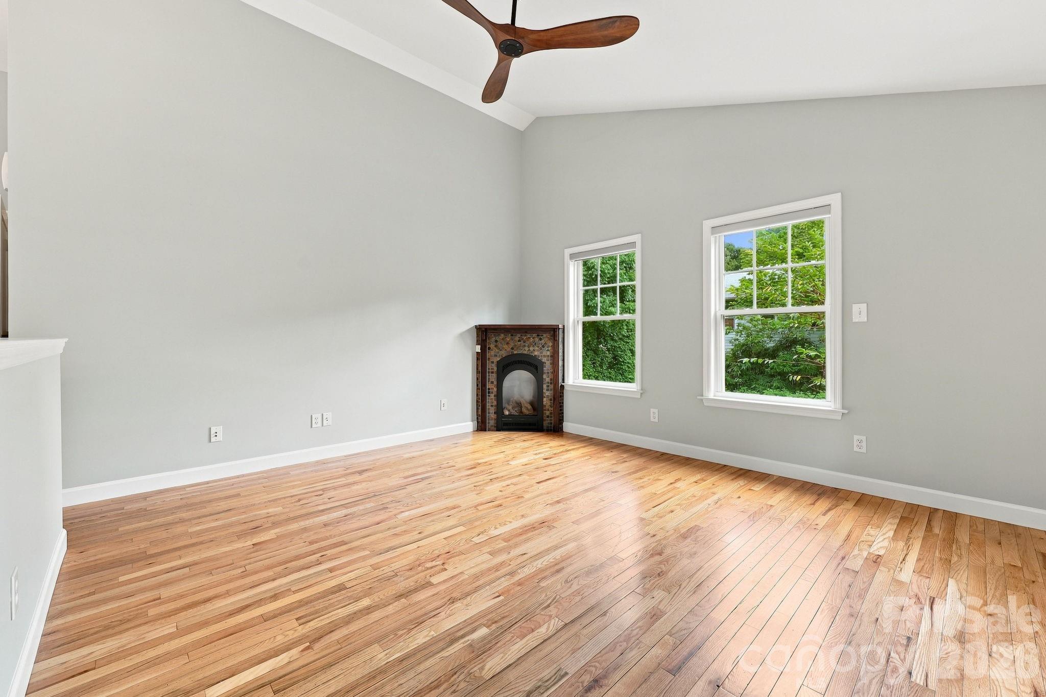 146 Courtland Avenue — Asheville