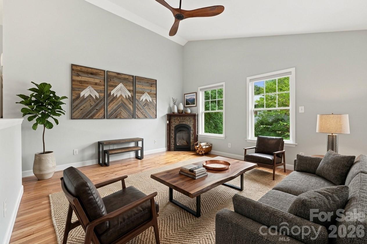 146 Courtland Avenue — Asheville