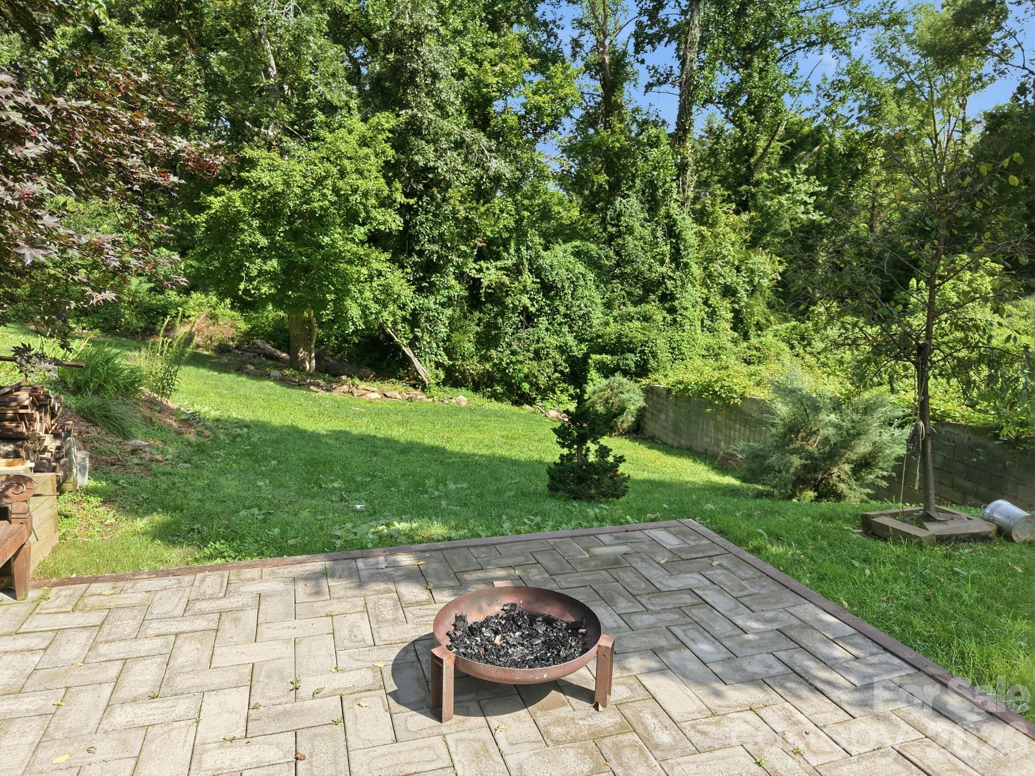 146 Courtland Avenue — Asheville