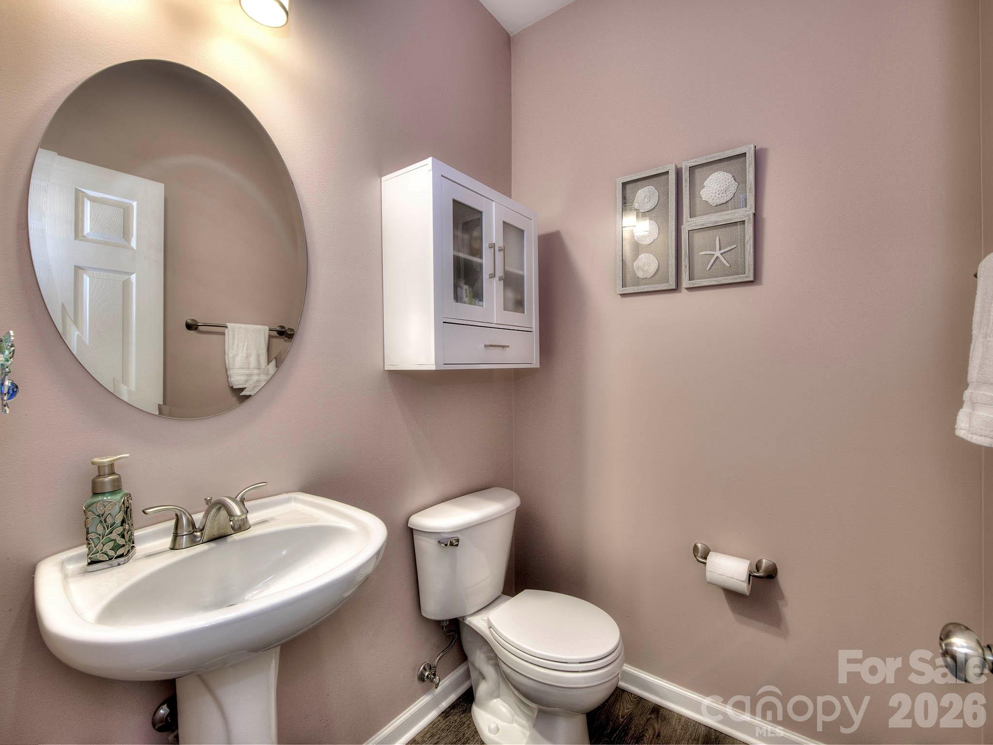 2963 Little Stream Court — Matthews