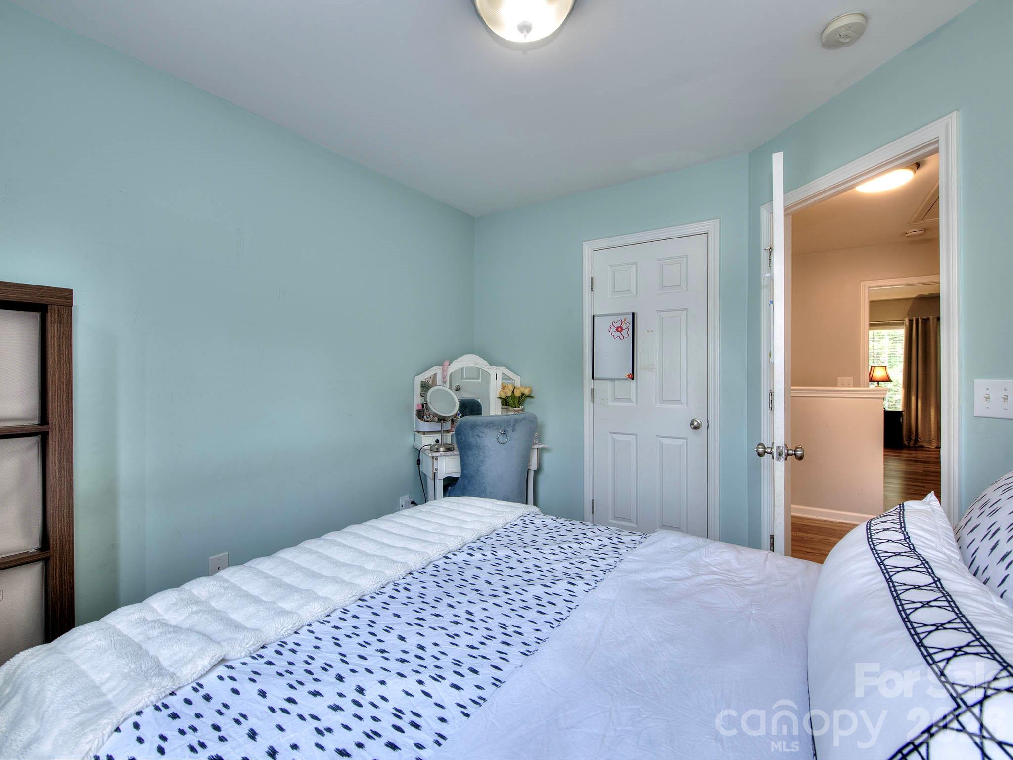 2963 Little Stream Court — Matthews