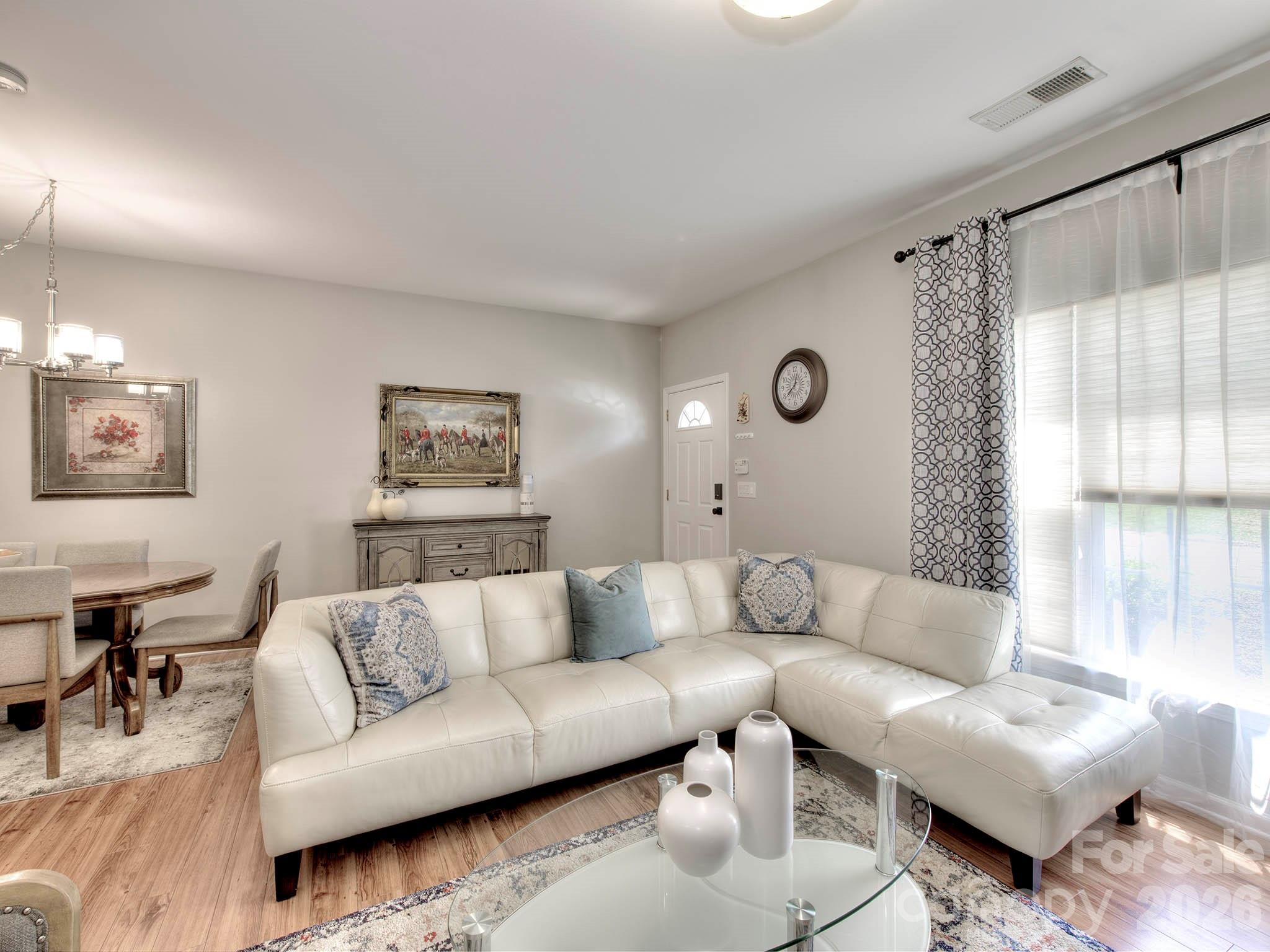 2963 Little Stream Court — Matthews