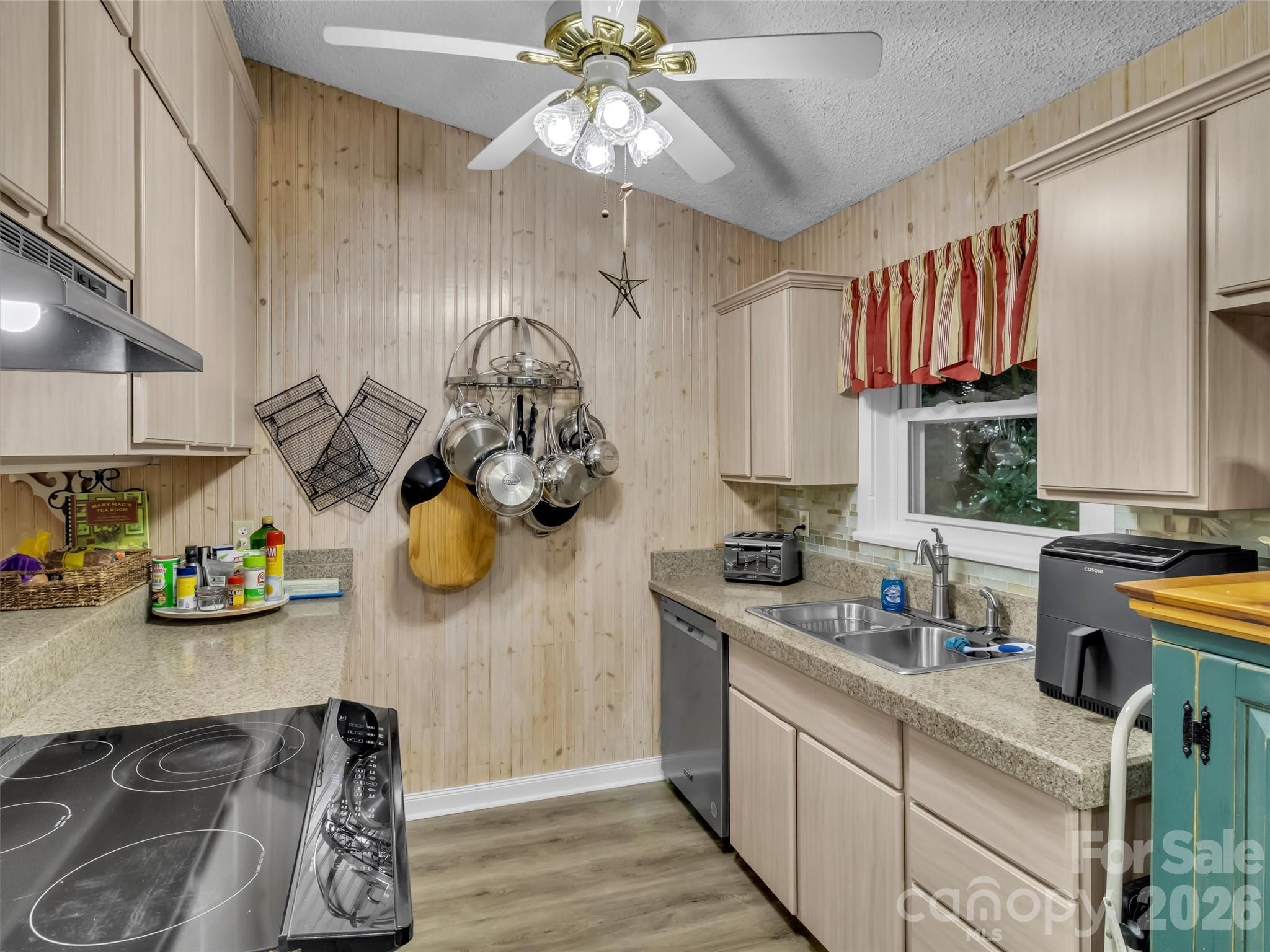 20 Seminole Drive — Maggie Valley