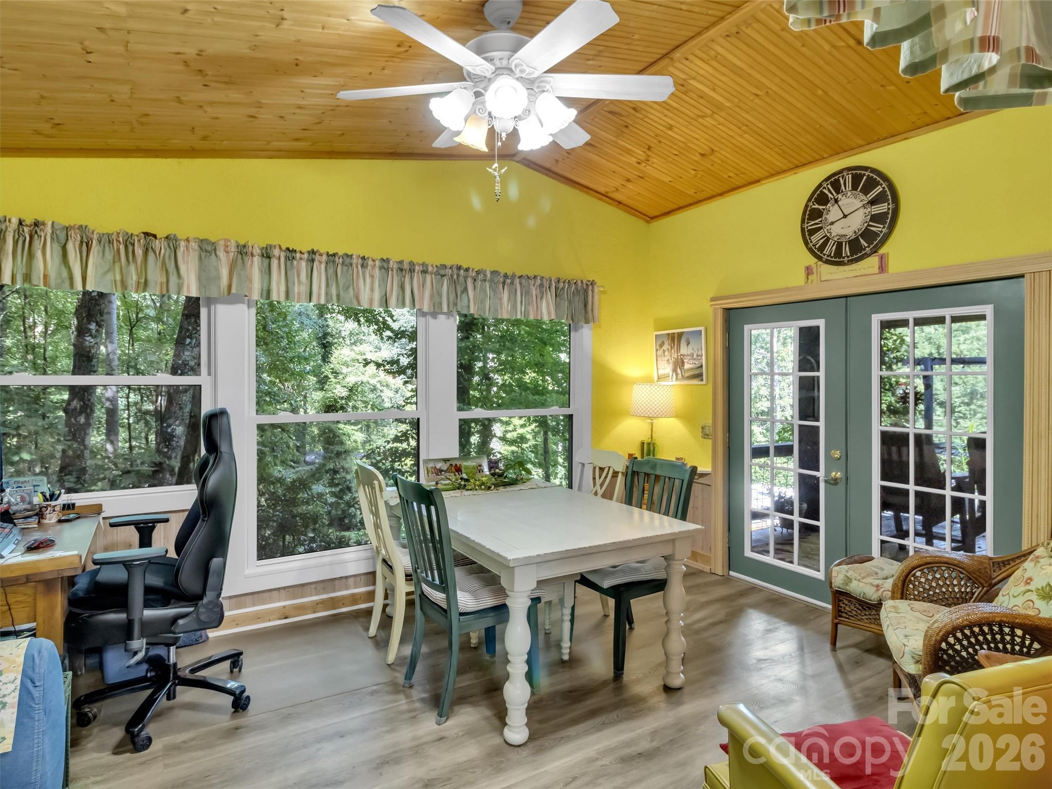 20 Seminole Drive — Maggie Valley
