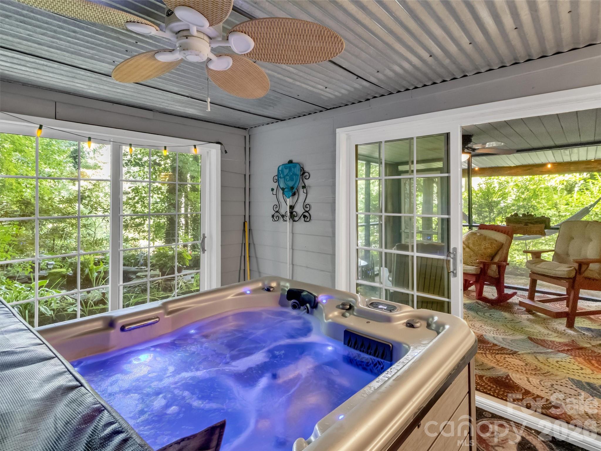 20 Seminole Drive — Maggie Valley