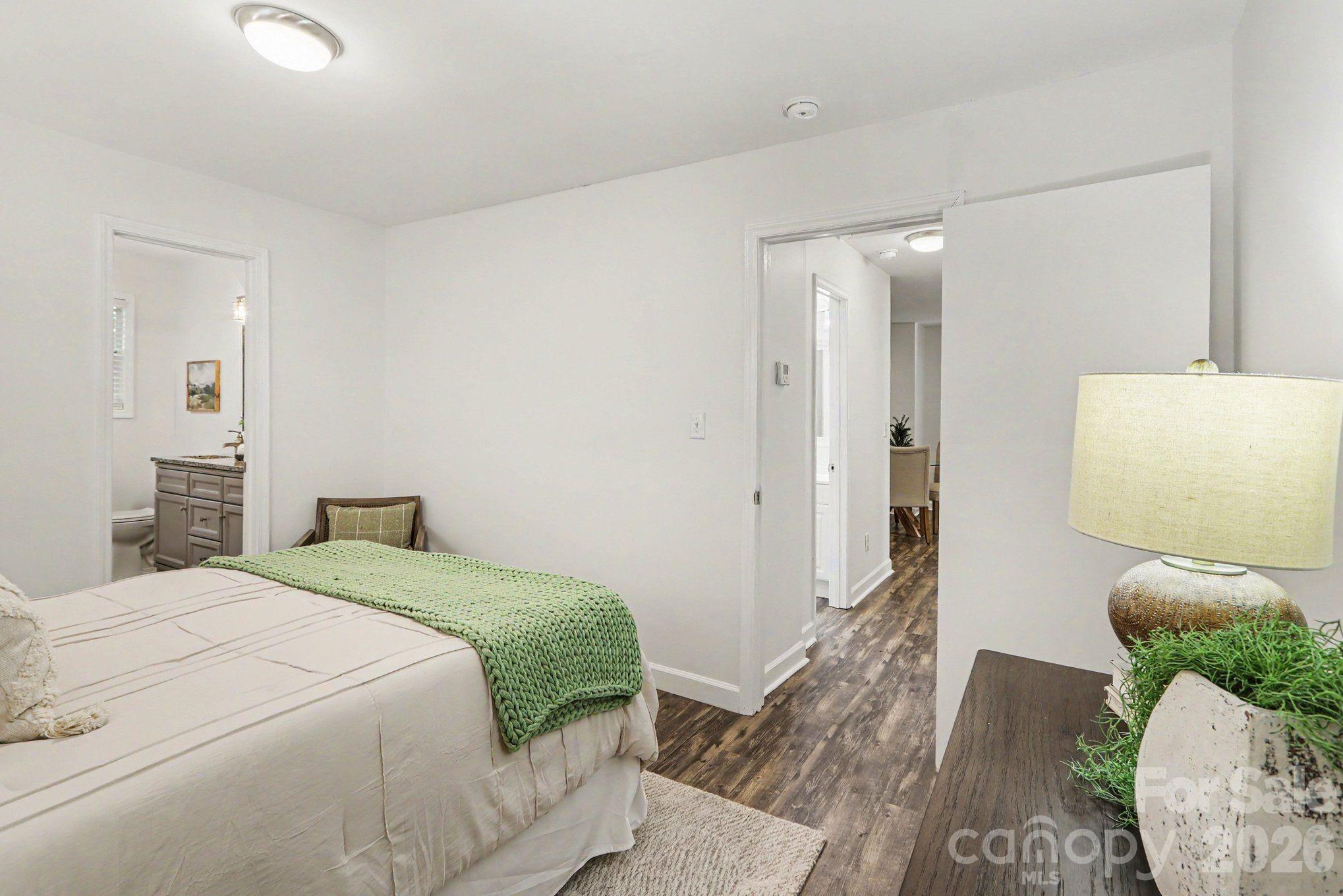 113 N Smallwood Place — Charlotte
