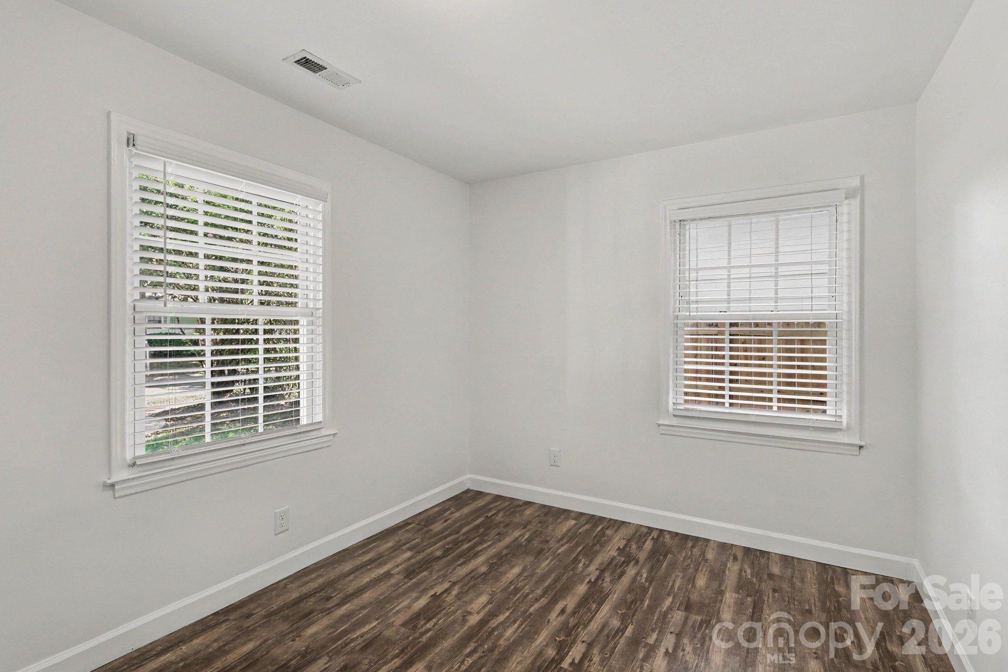 113 N Smallwood Place — Charlotte