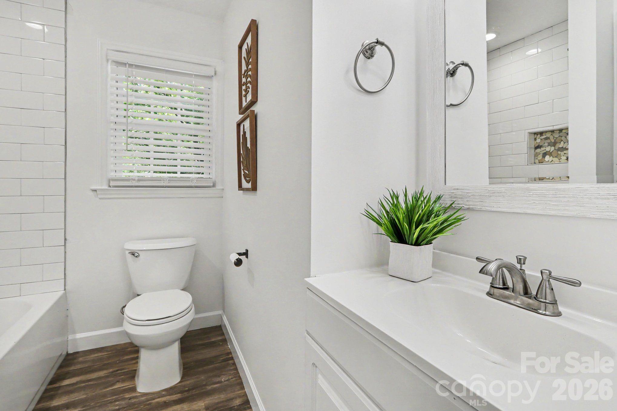 113 N Smallwood Place — Charlotte