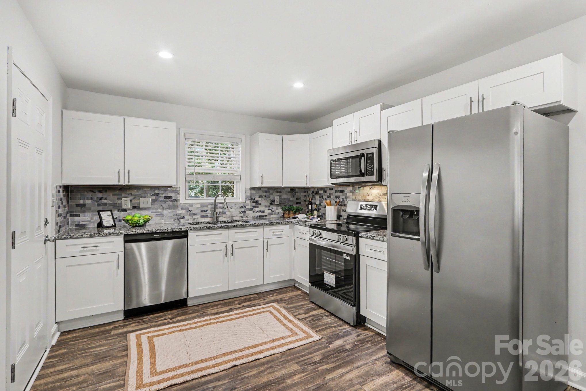 113 N Smallwood Place — Charlotte