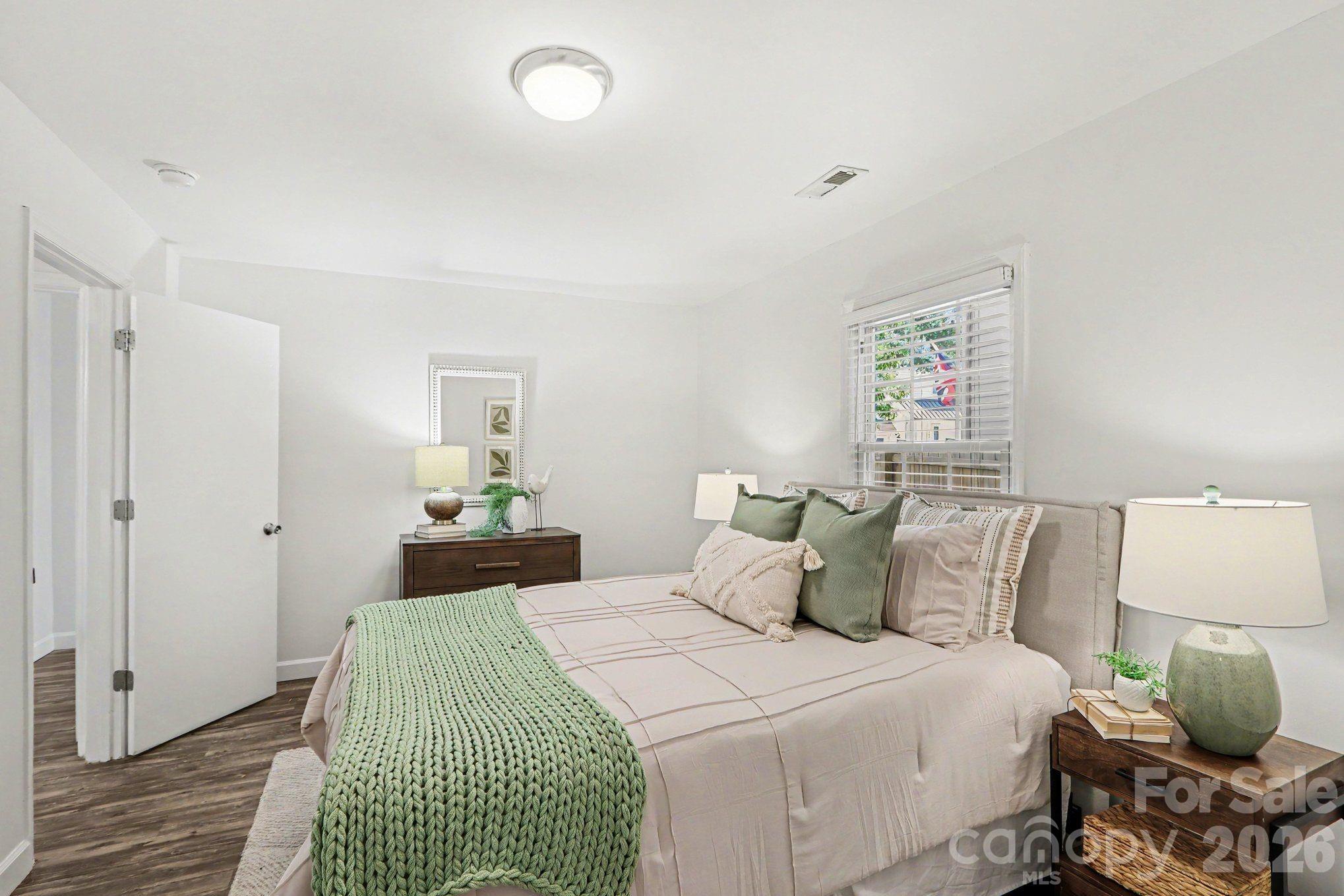 113 N Smallwood Place — Charlotte