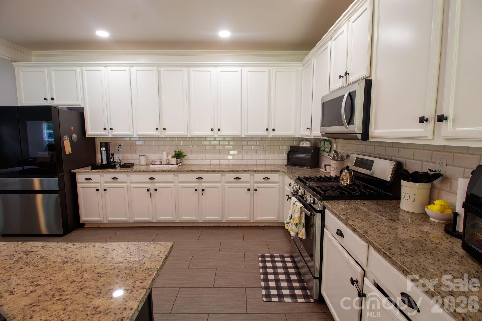 4304 Mary Point Road — Monroe