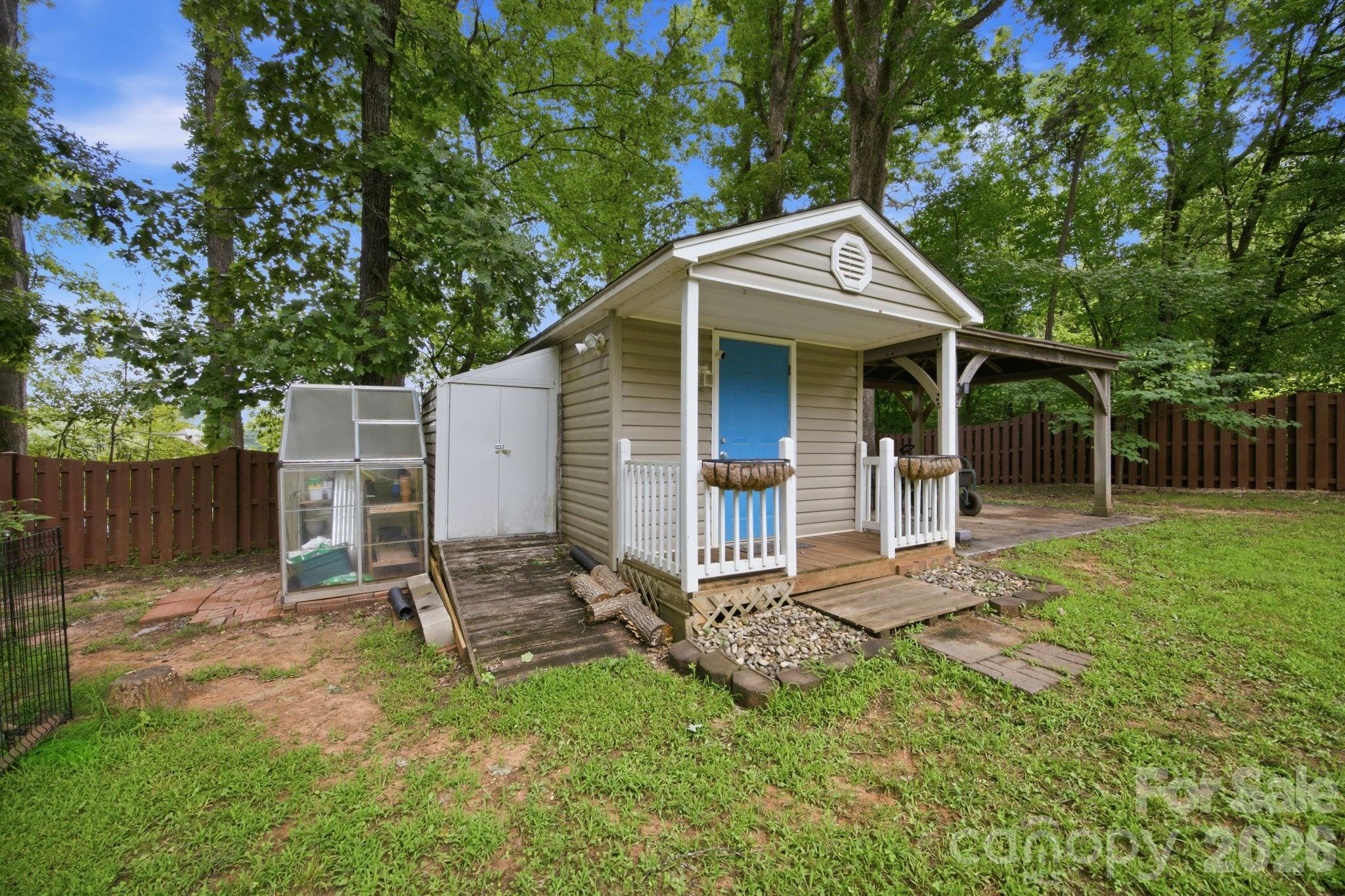 7134 Forest Hills Drive — Denver
