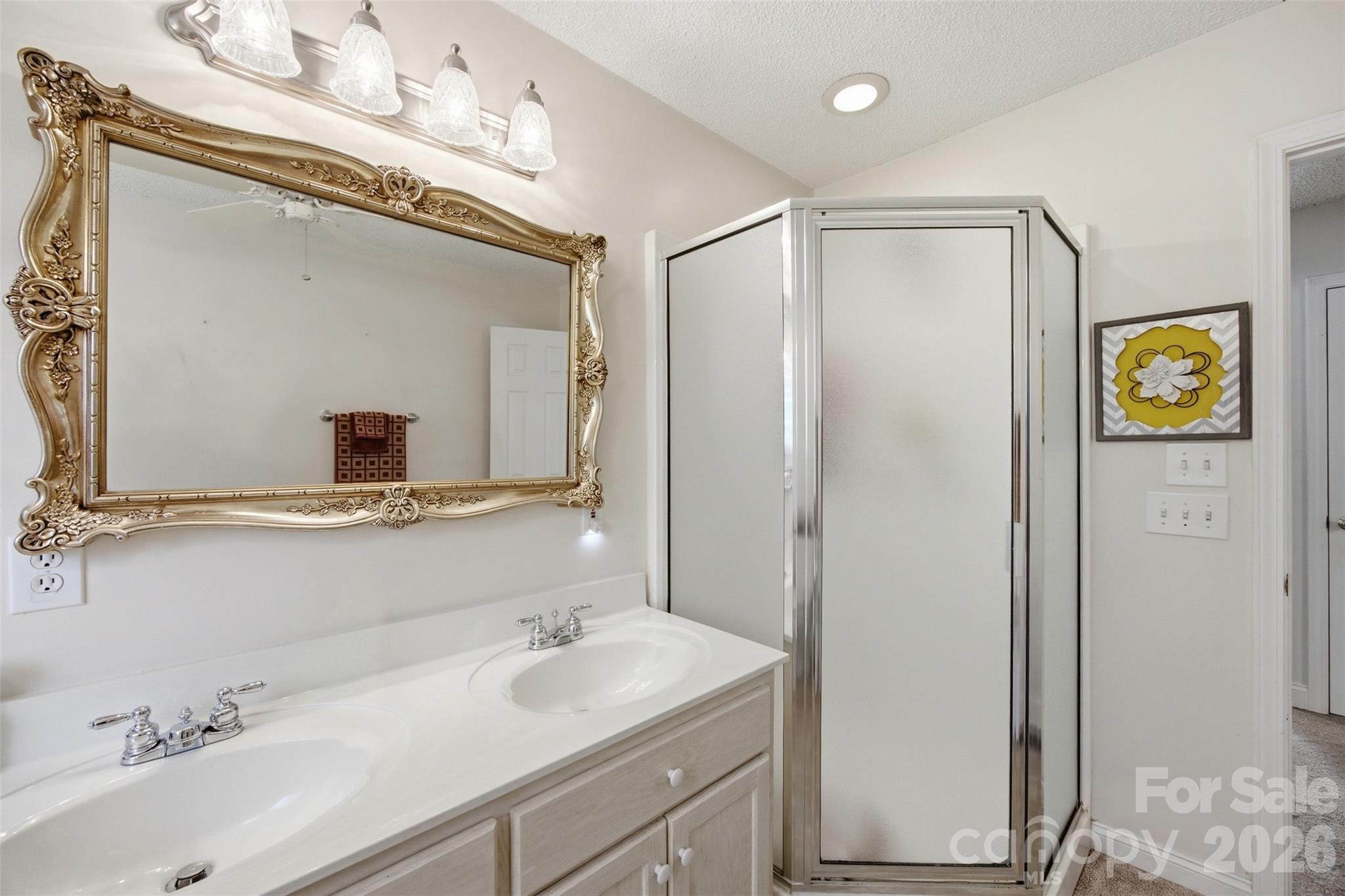 211 Peachtree Street — Belmont