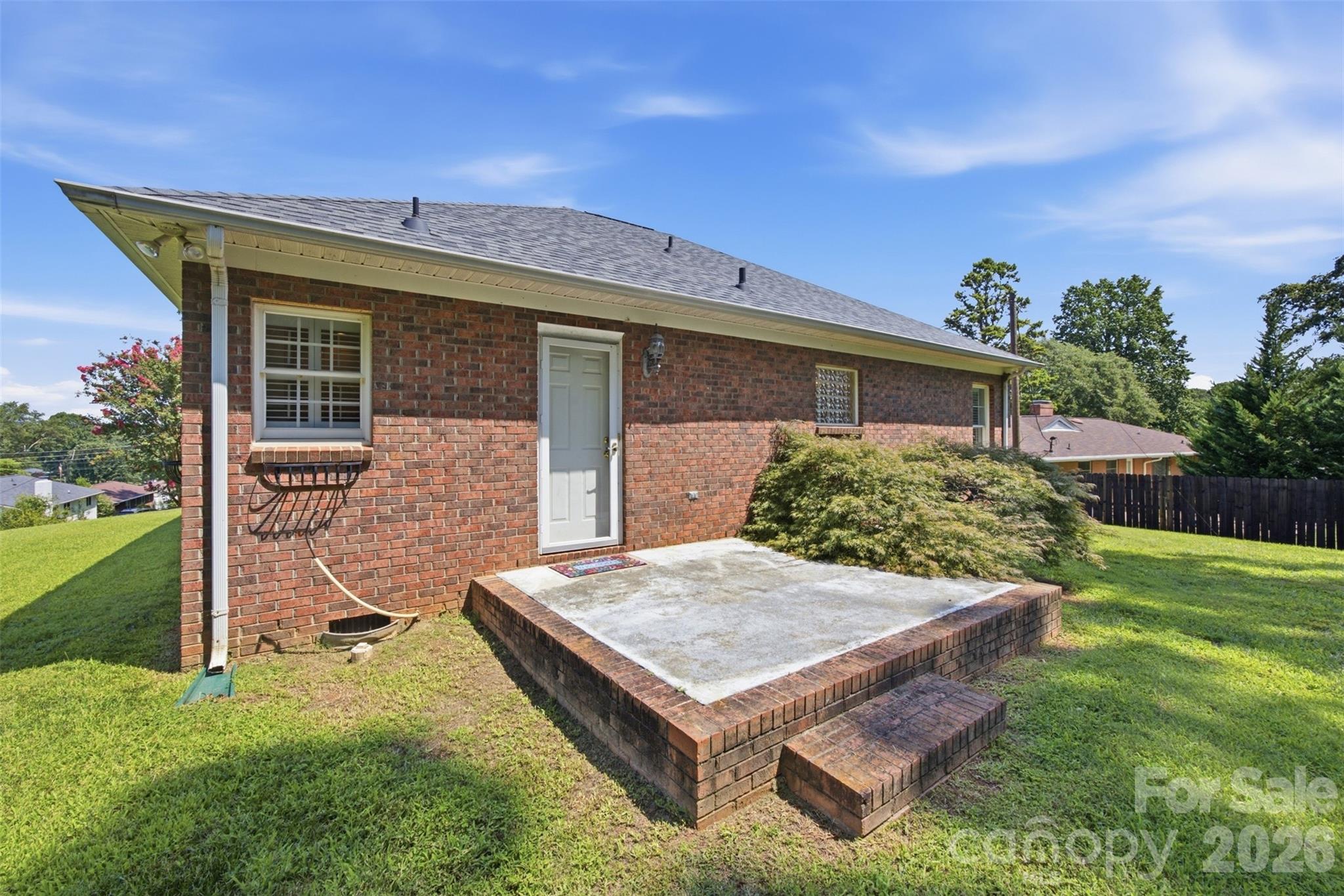 211 Peachtree Street — Belmont