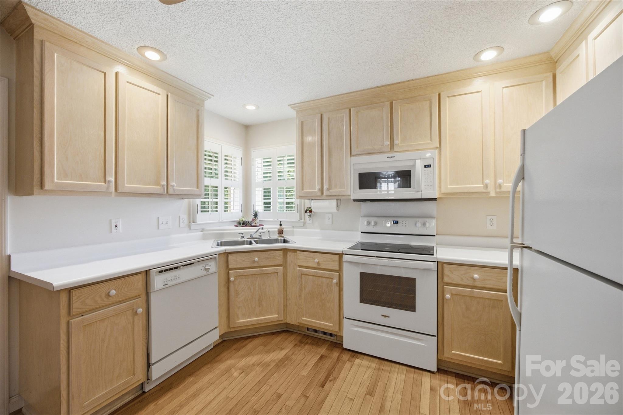 211 Peachtree Street — Belmont