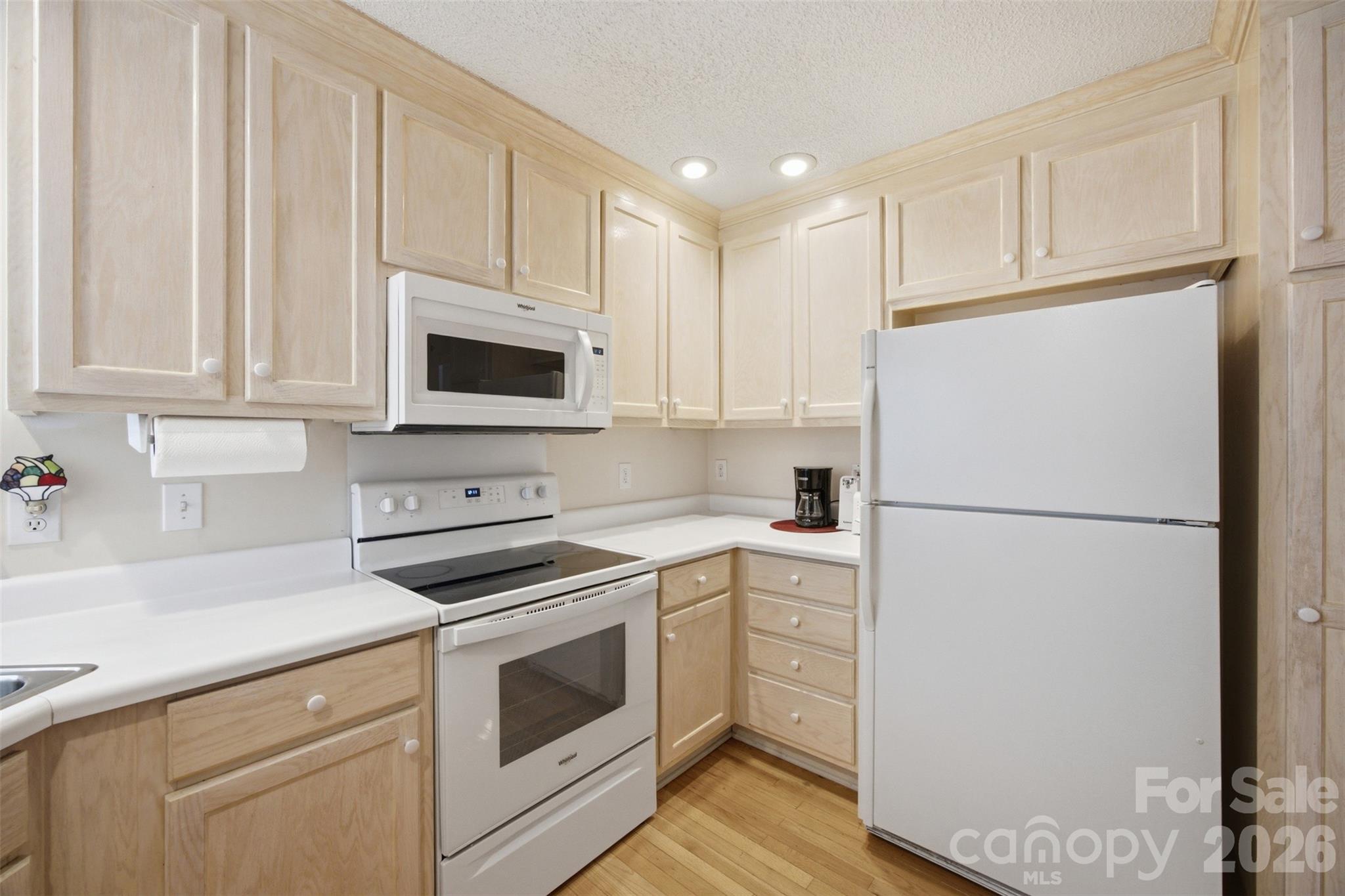 211 Peachtree Street — Belmont