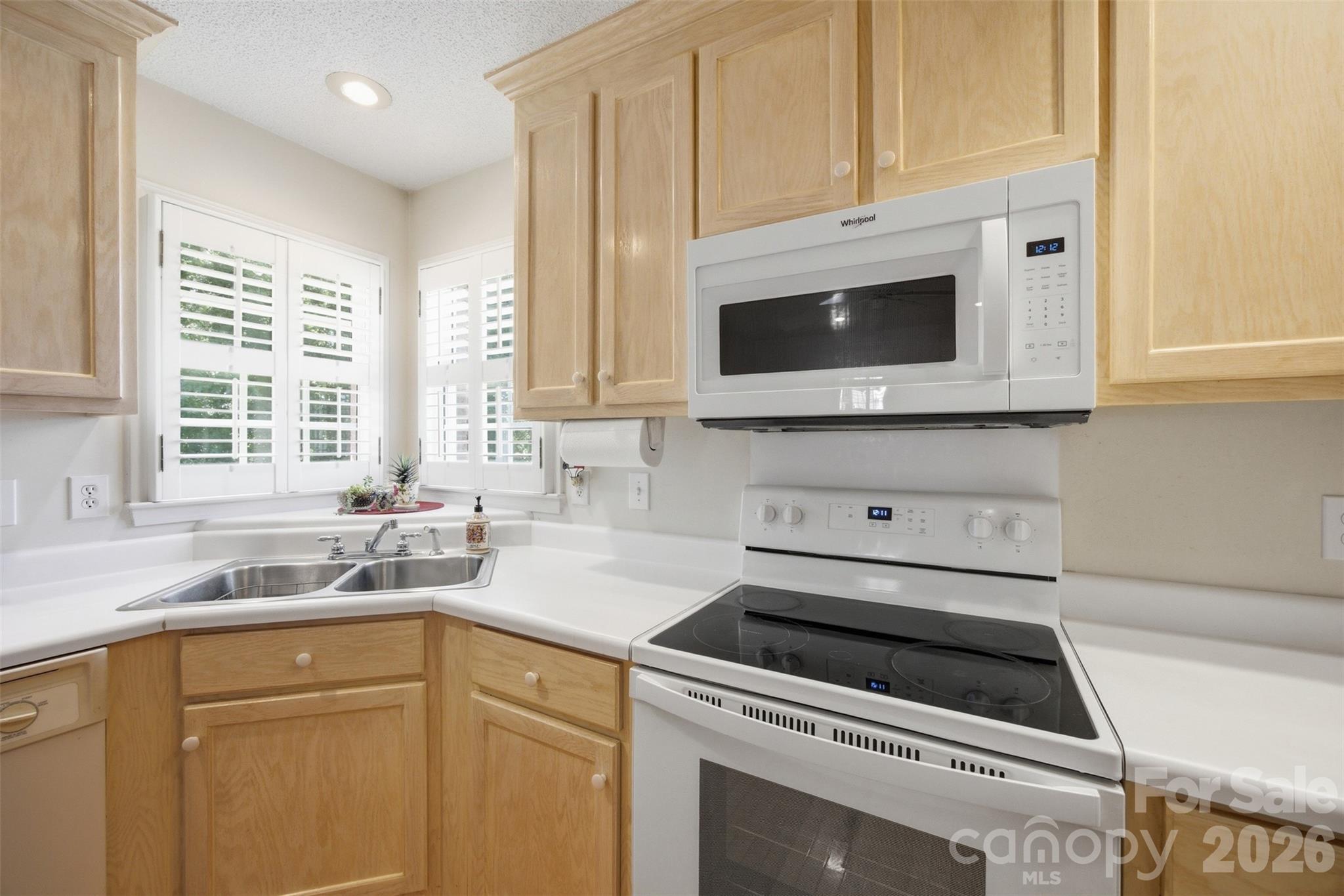 211 Peachtree Street — Belmont