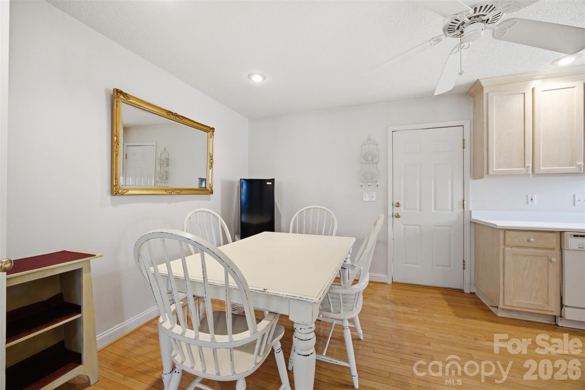211 Peachtree Street — Belmont