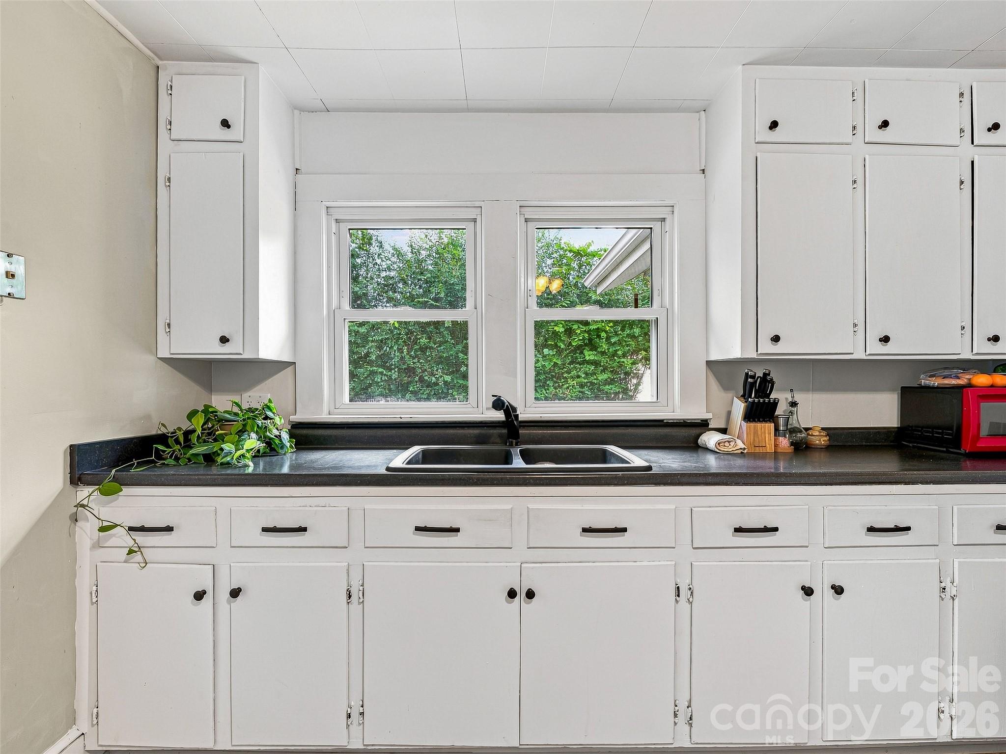 6 Bradford Circle — Candler