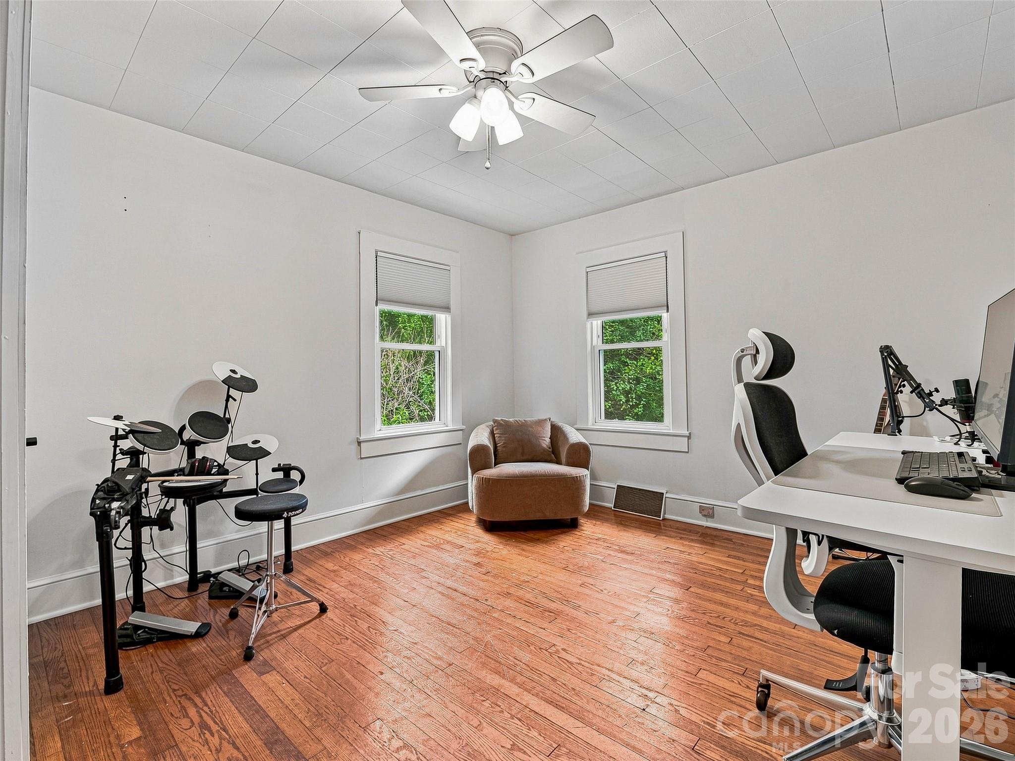 6 Bradford Circle — Candler