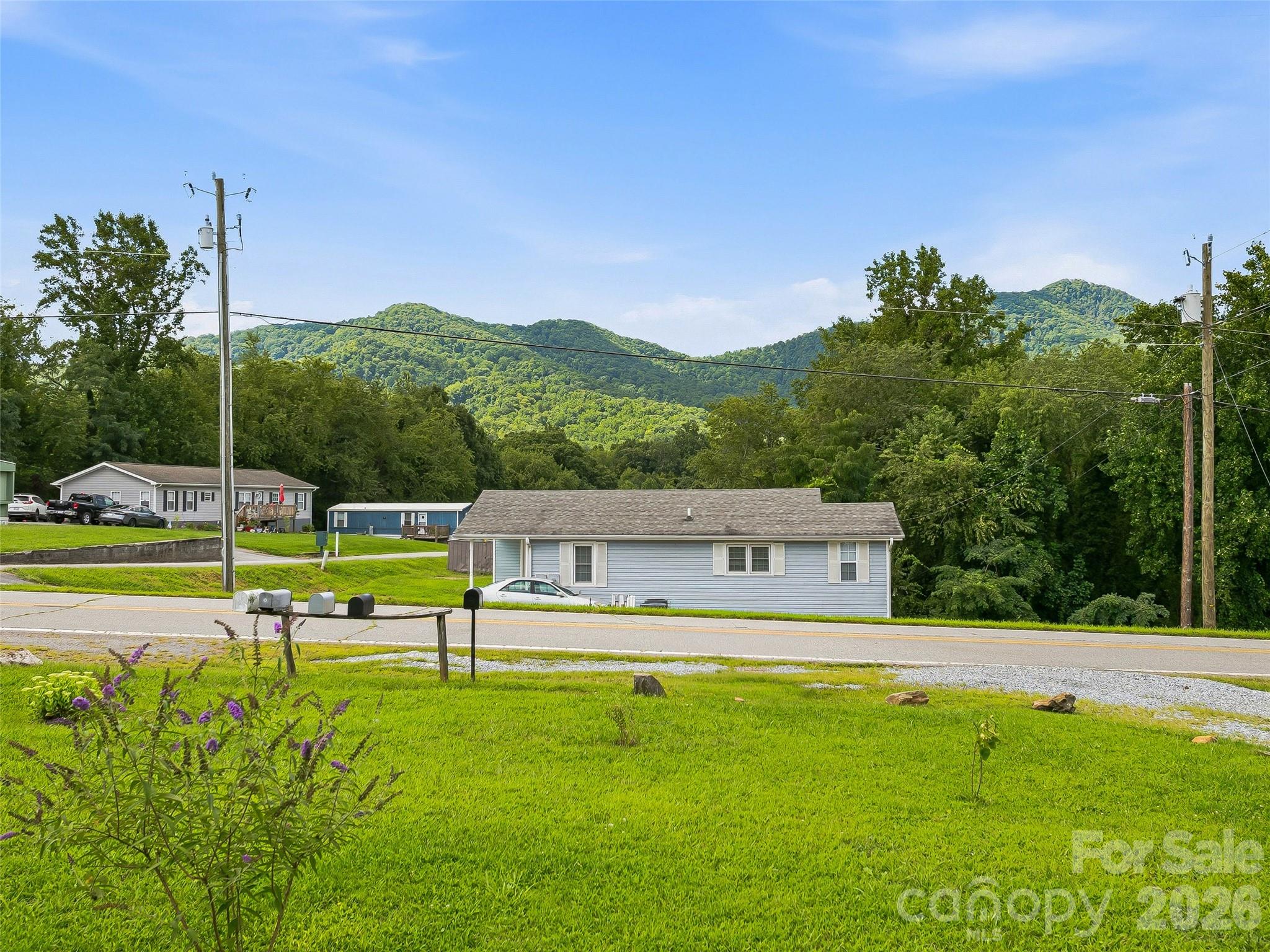 6 Bradford Circle — Candler