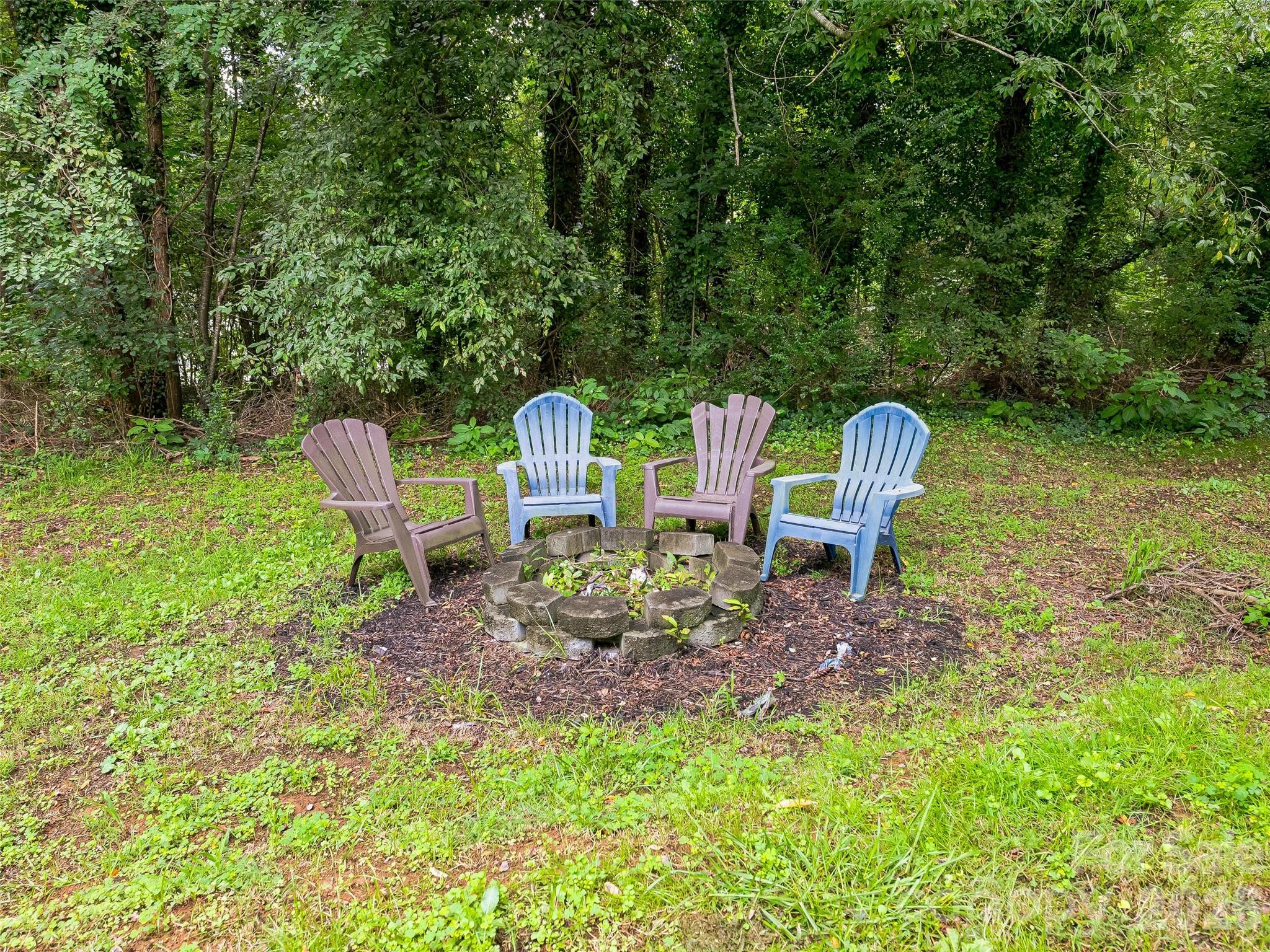 6 Bradford Circle — Candler
