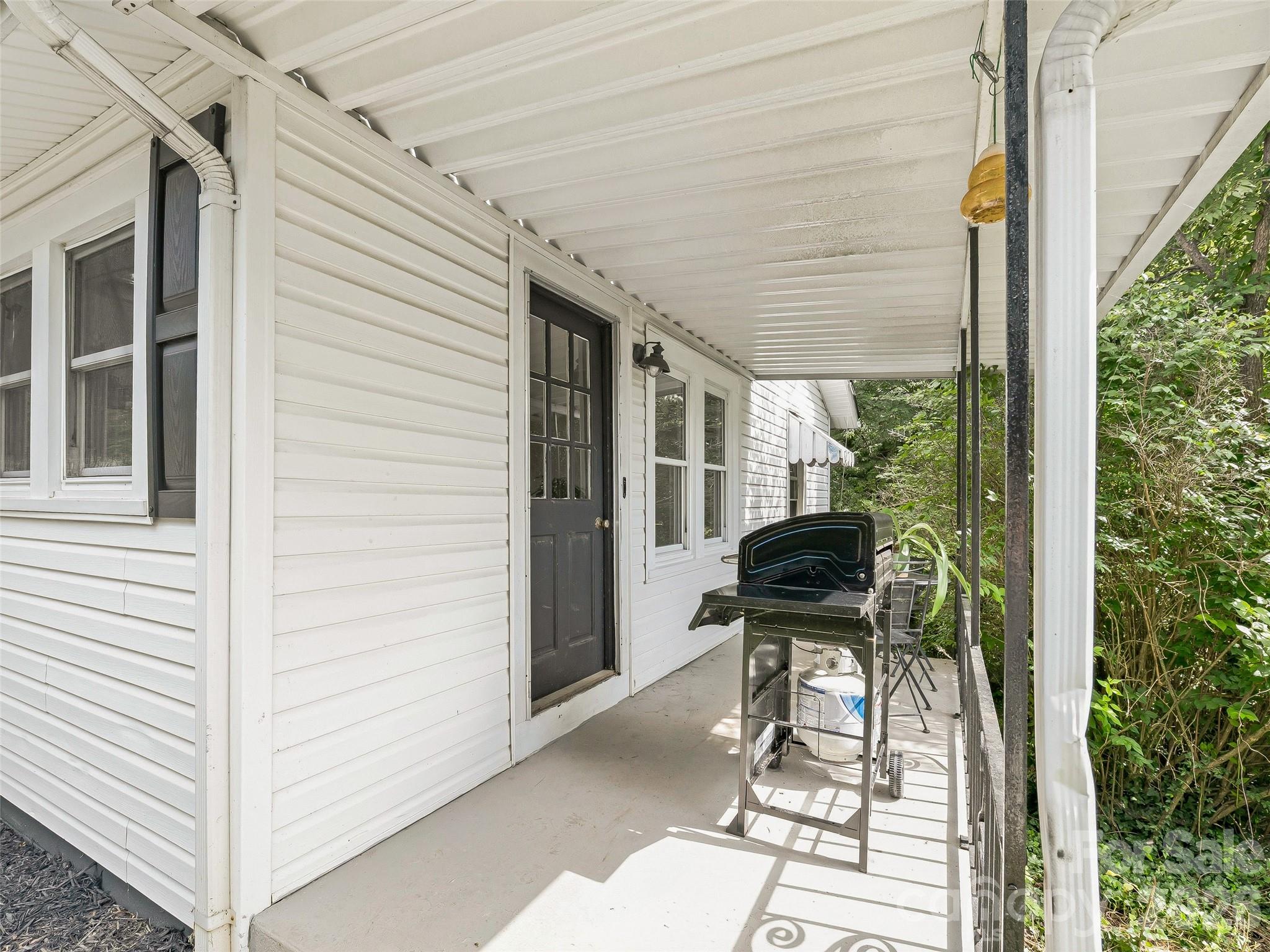6 Bradford Circle — Candler