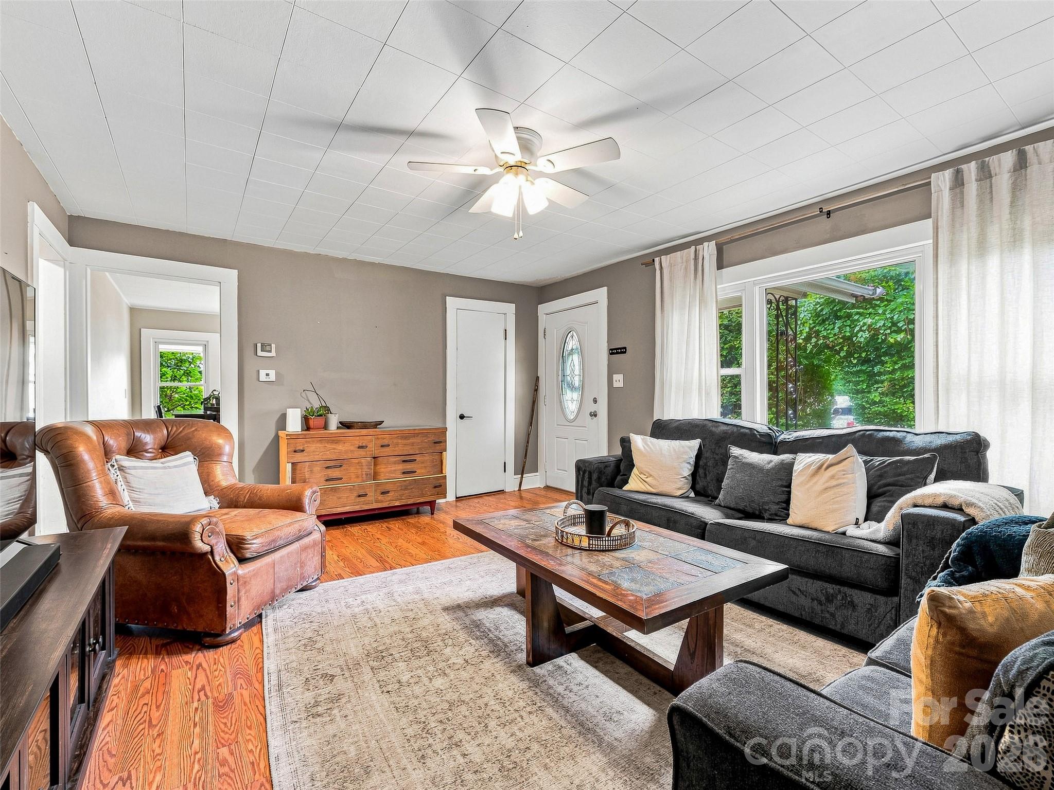 6 Bradford Circle — Candler