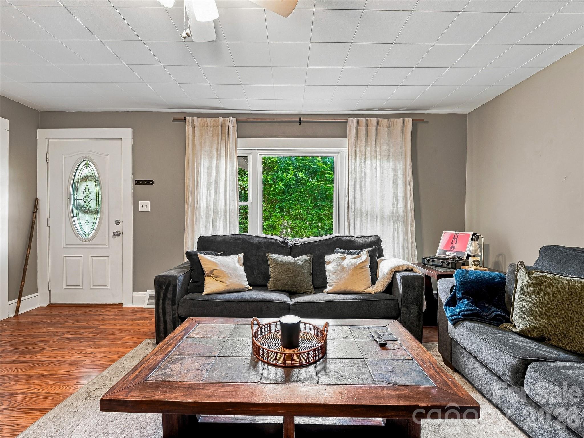 6 Bradford Circle — Candler