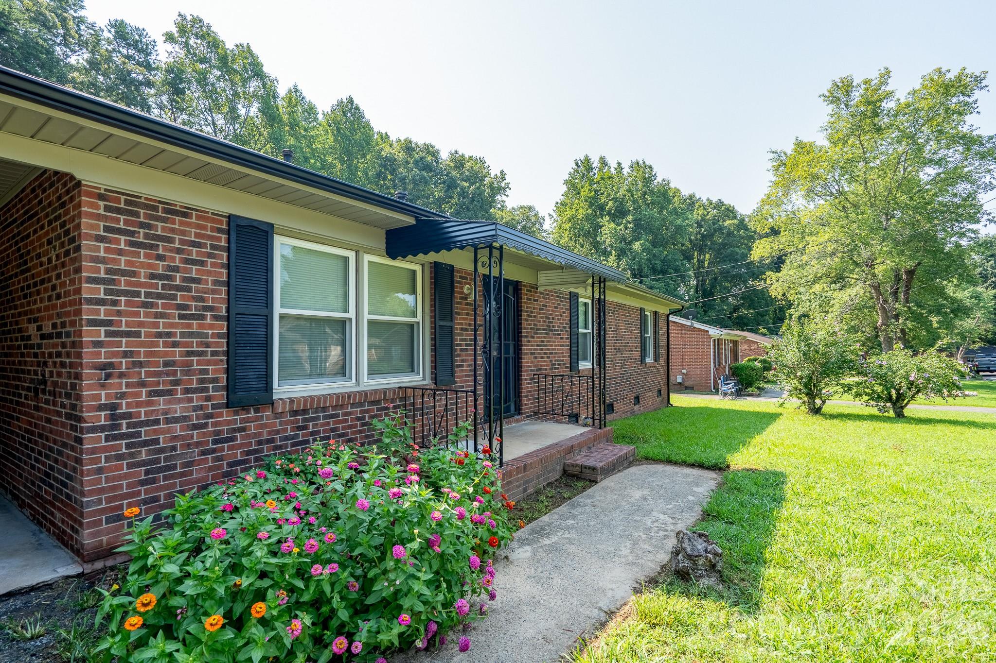 1038 Newcastle Road — Gastonia