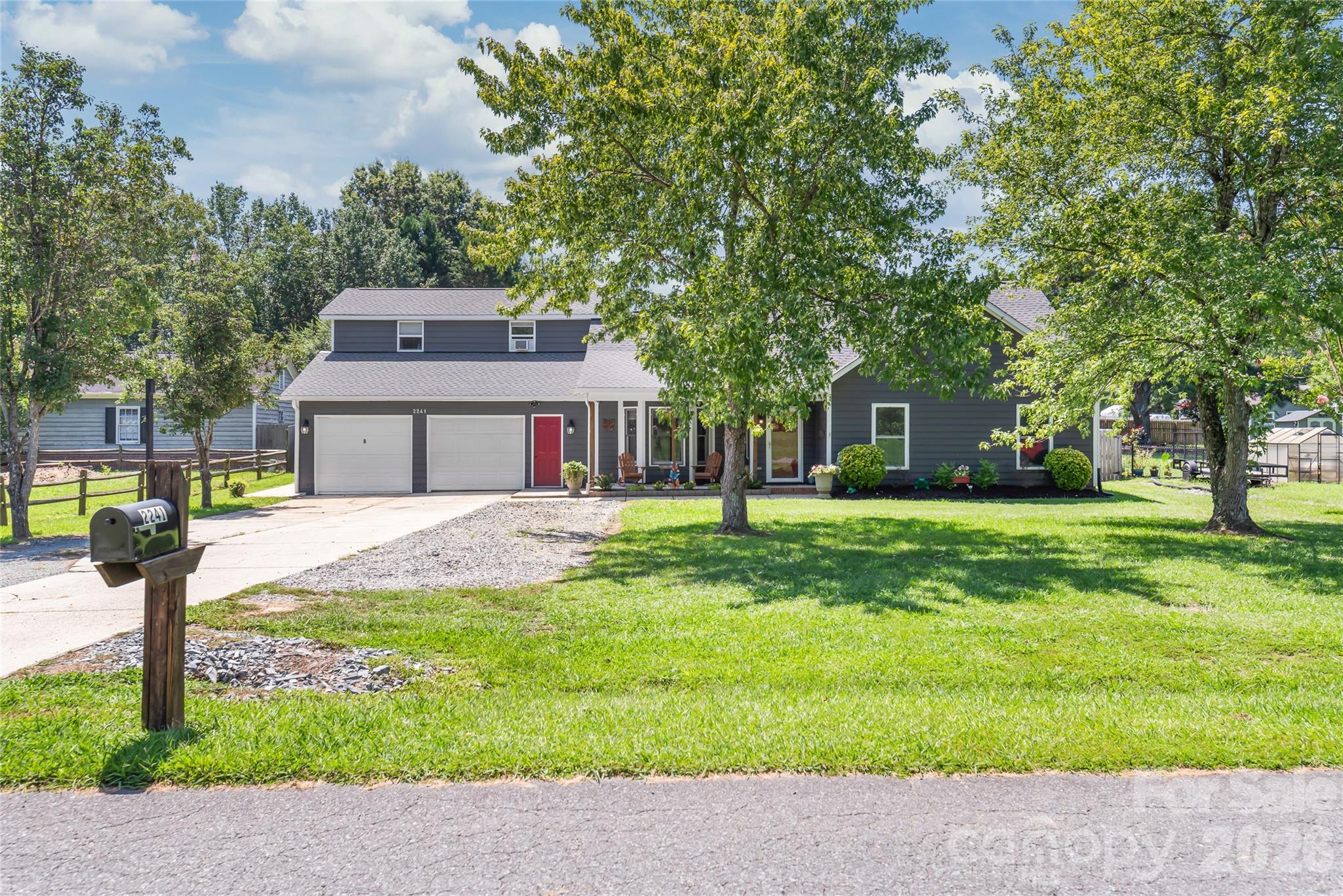 2241 Indian Cross Trail — Matthews