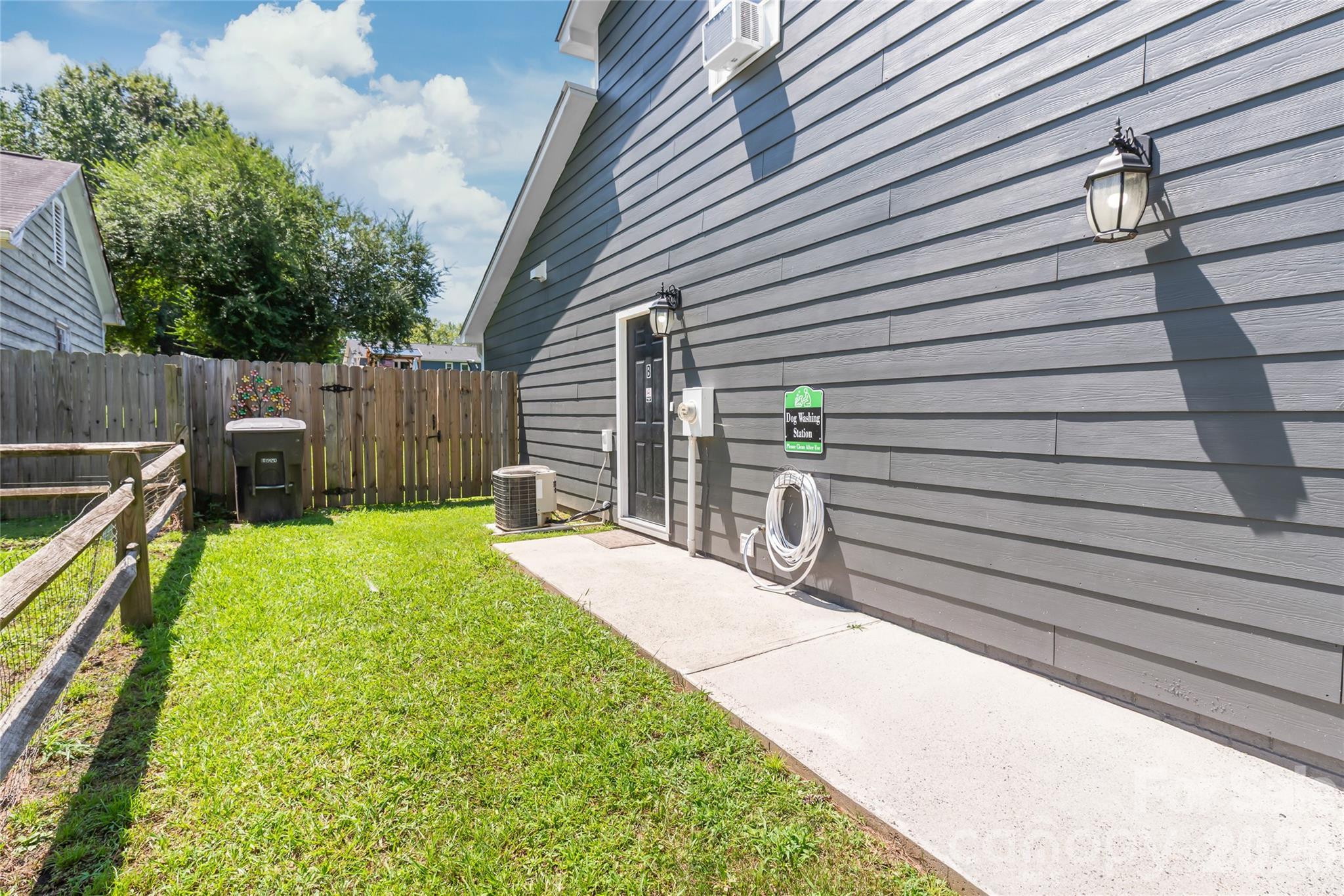 2241 Indian Cross Trail — Matthews