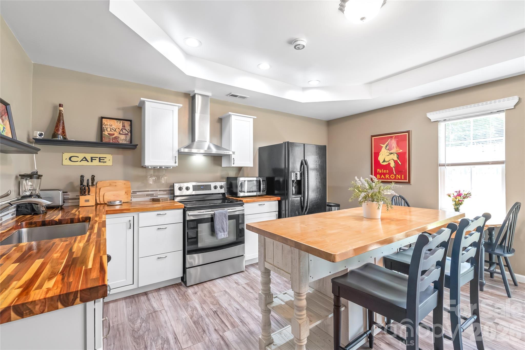 2241 Indian Cross Trail — Matthews