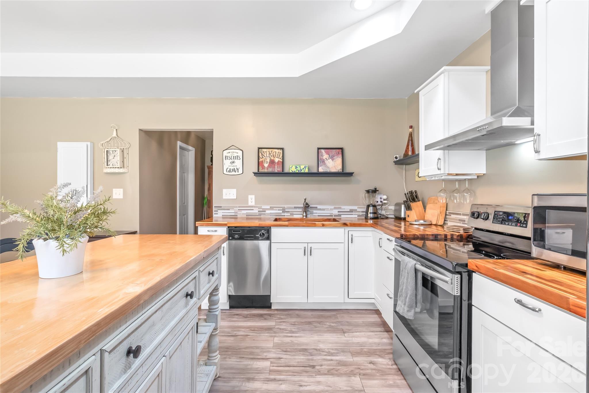 2241 Indian Cross Trail — Matthews