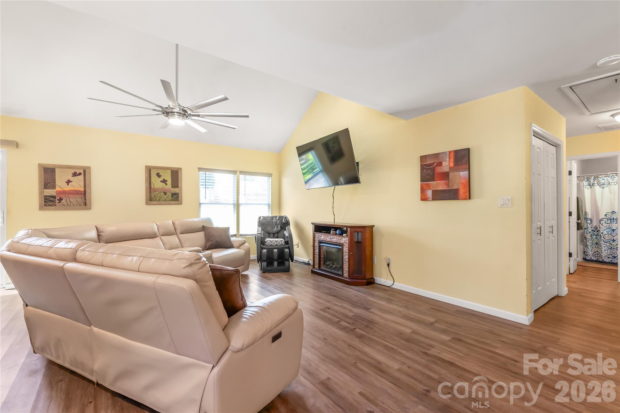 2241 Indian Cross Trail — Matthews