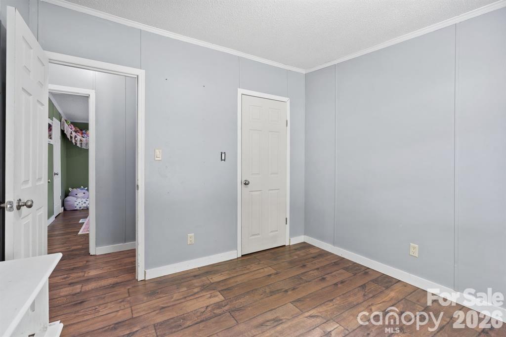 122 Fallswood Court — Hendersonville