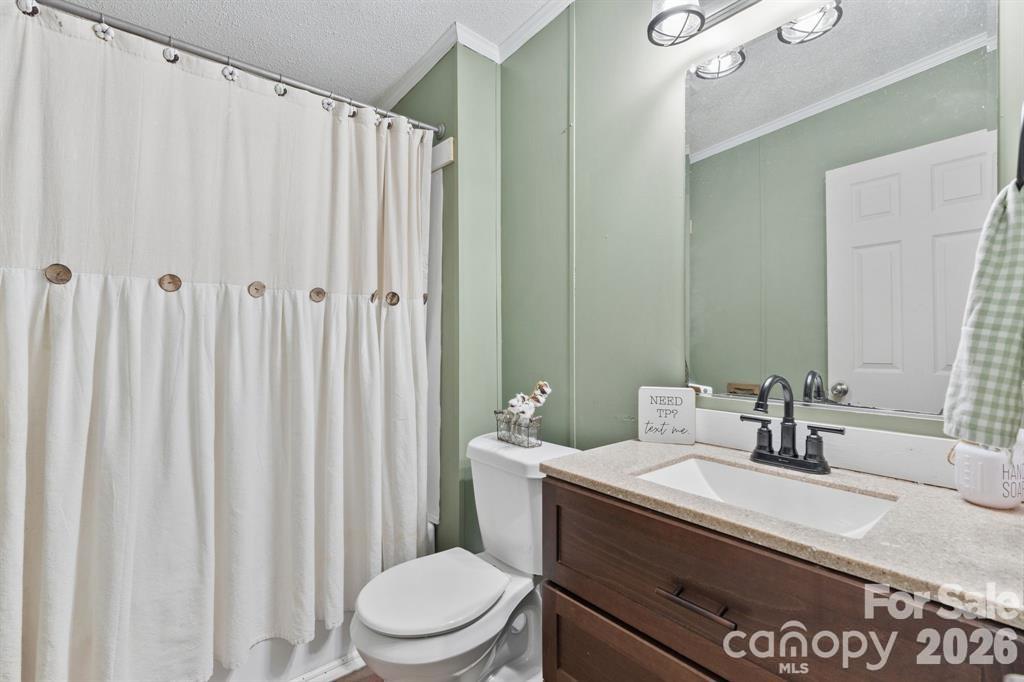 122 Fallswood Court — Hendersonville