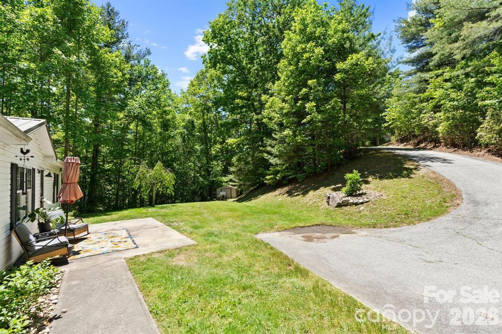 122 Fallswood Court — Hendersonville