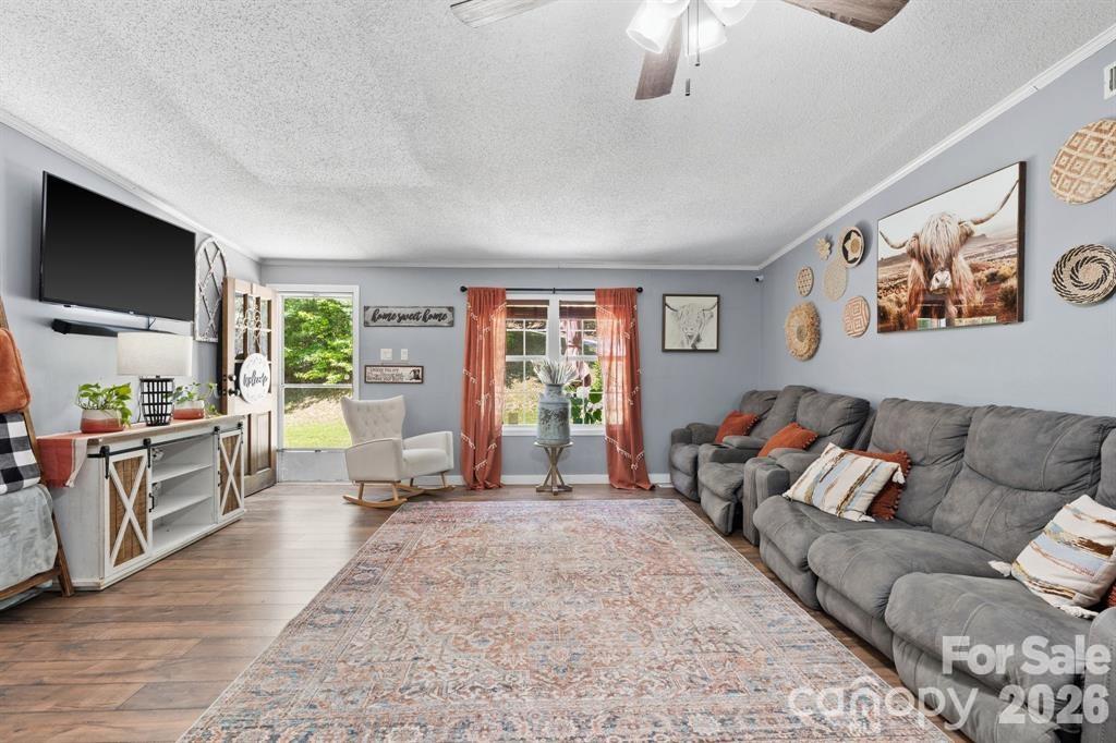 122 Fallswood Court — Hendersonville