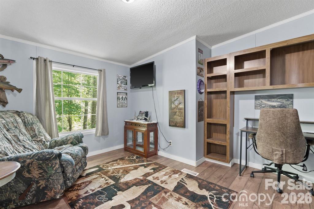 122 Fallswood Court — Hendersonville