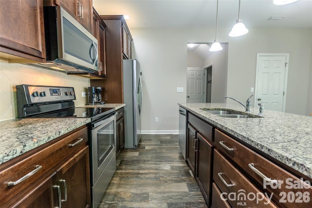 2628 Courtland Drive — Clover