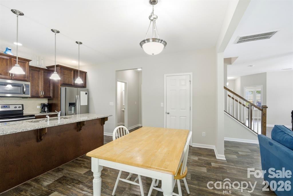 2628 Courtland Drive — Clover