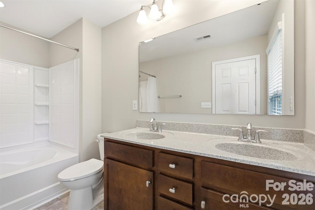 2628 Courtland Drive — Clover