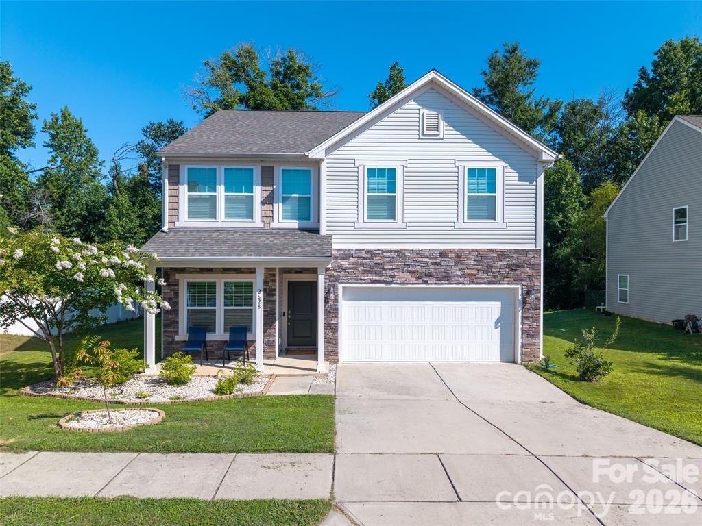 2628 Courtland Drive — Clover