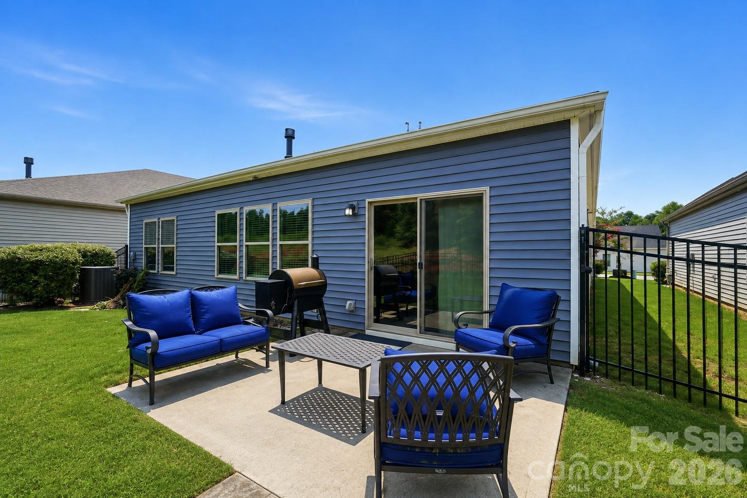 9423 Festival Way — Charlotte