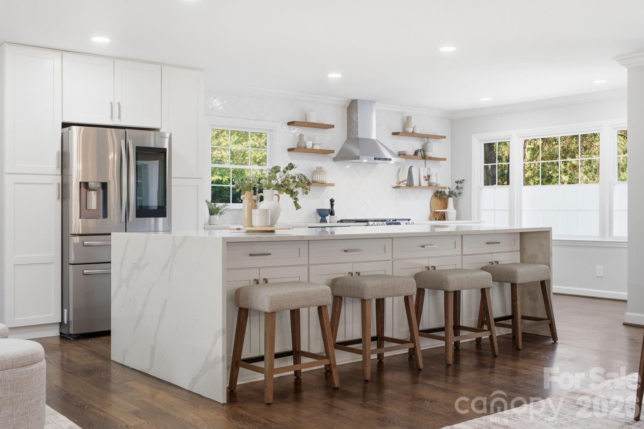8323 Cliffside Drive — Charlotte