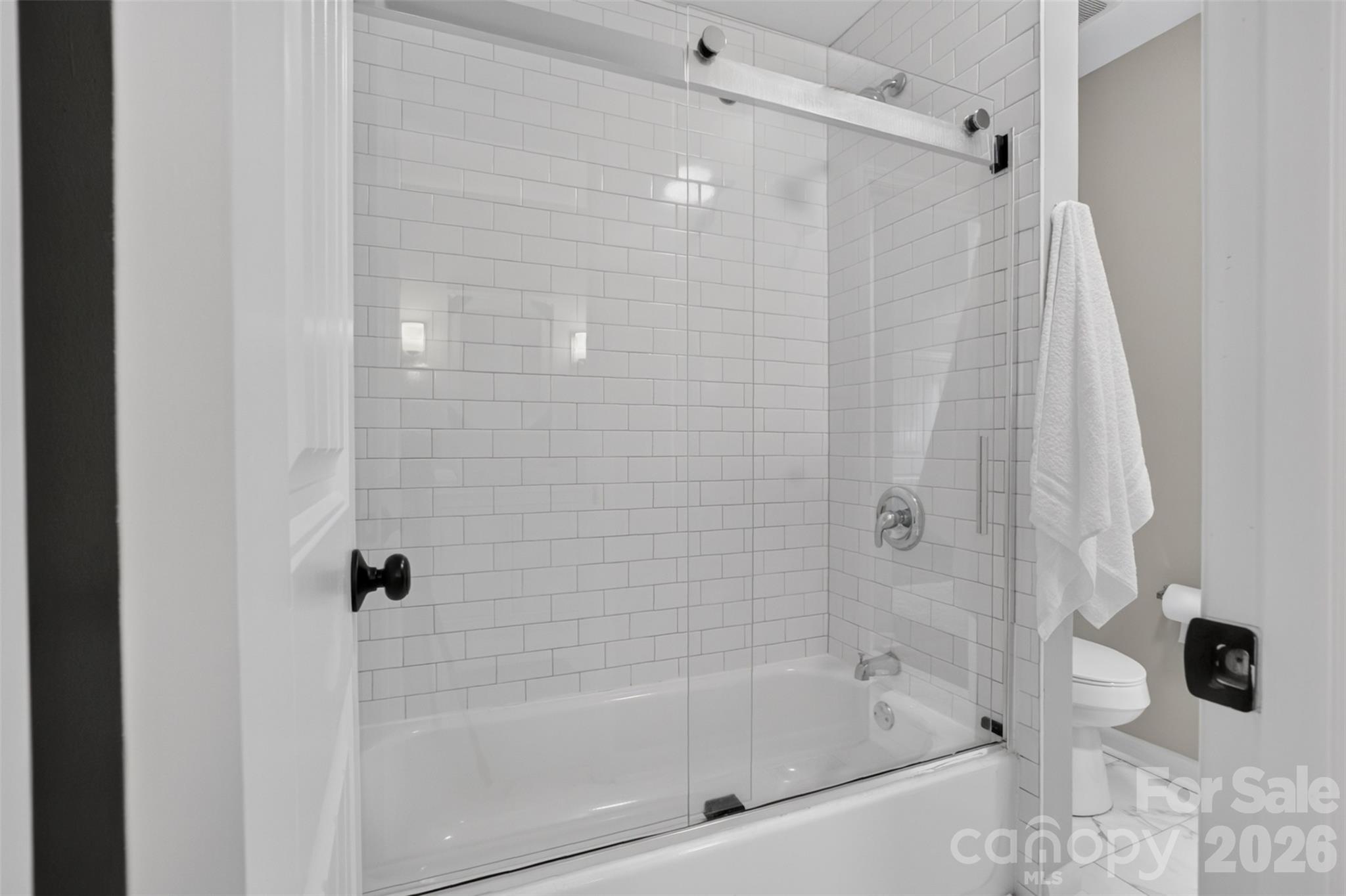 8093 Regent Park Lane — Charlotte